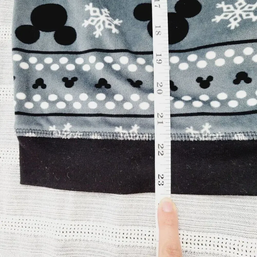 Disney Womens Mickey Mouse Snowflake Fleece Pajama Set Size X-Small Grey Black - Picture 8 of 16